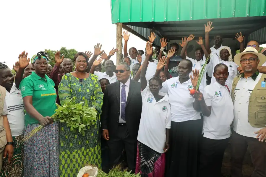 H.E. Ambassador Mahlodi Muofe of the Republic of South Africa, Dr. Mohamed Abchir, Resident Representative of UNDP, Hon. Elizabeth Pita Lugar, State Minister for Gender, Child and Social Welfare and the farmers at Ngongitajur vegetable group in Luri (Photo Credit: UNDP/Sarah Abraham)