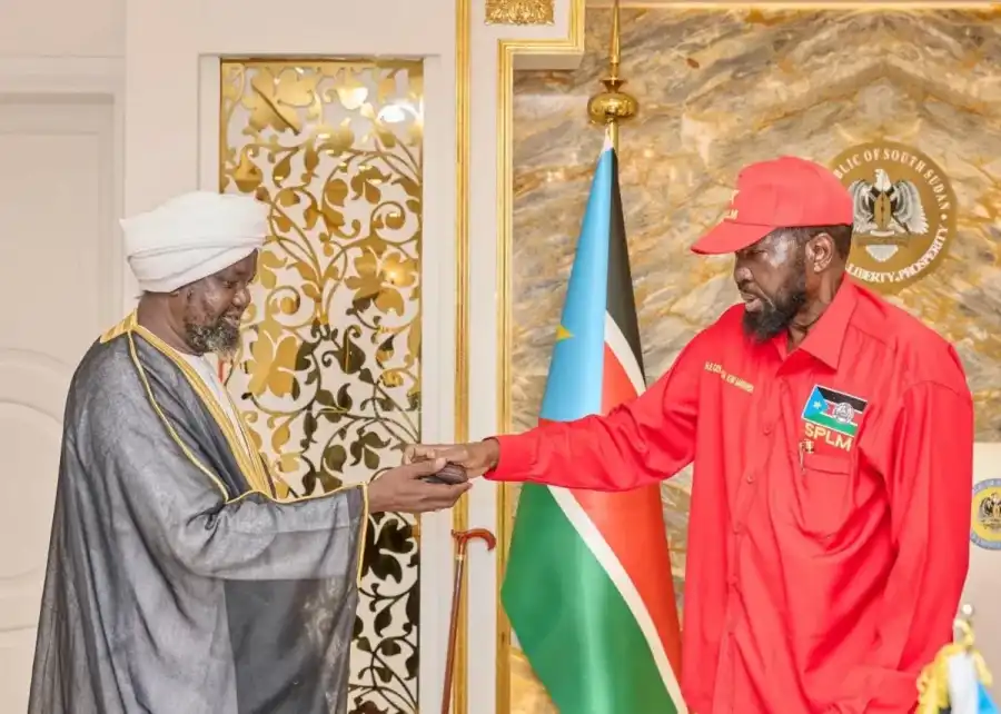 تكريم رئاسي لمفتي جنوب السودان ودعوة لتعزيز الوحدة الوطنية